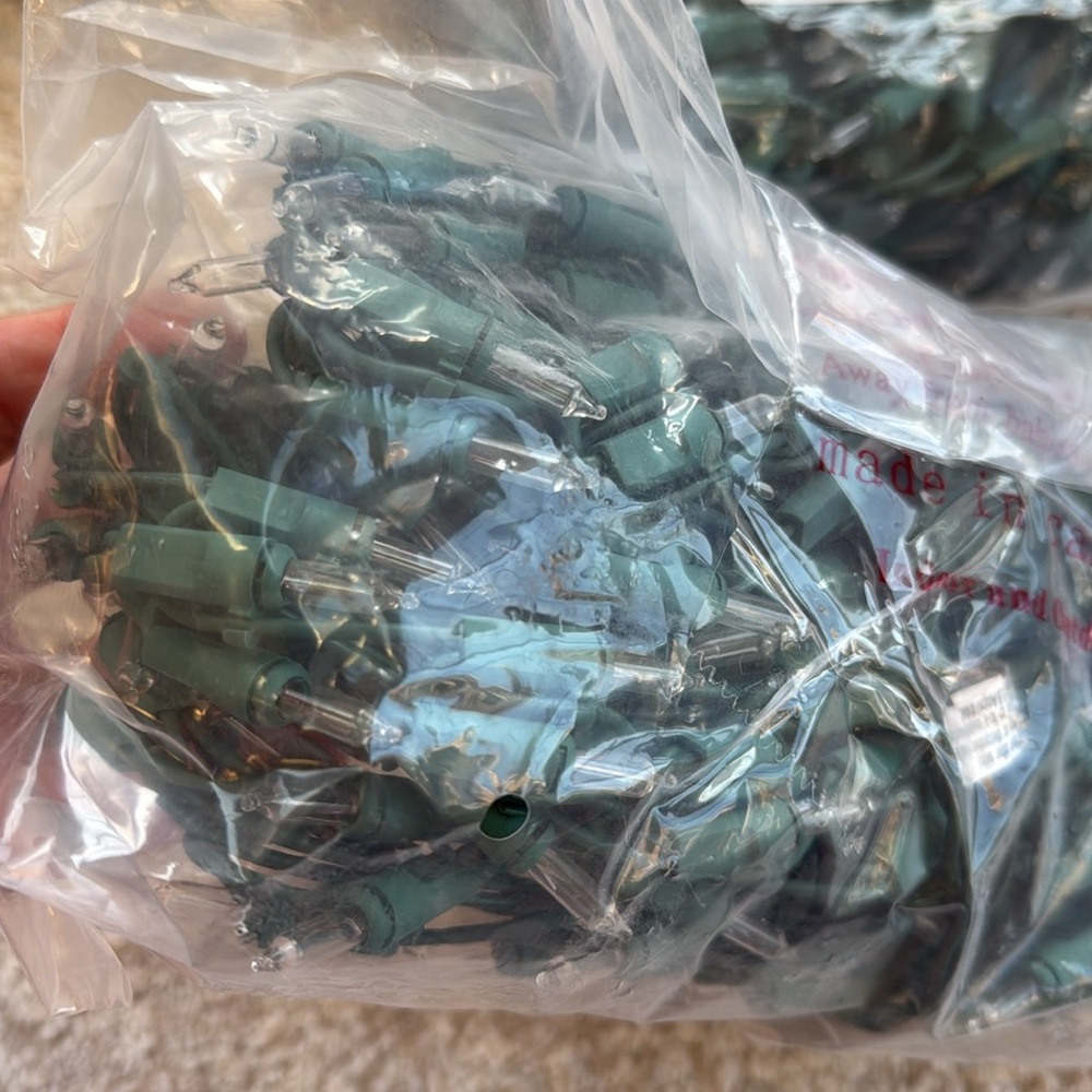 NIB-Set of 2 Wintergreen Lighting- 9’ Garland Lights, 300 Clear lamp, Green Wire - Picture 6 of 6